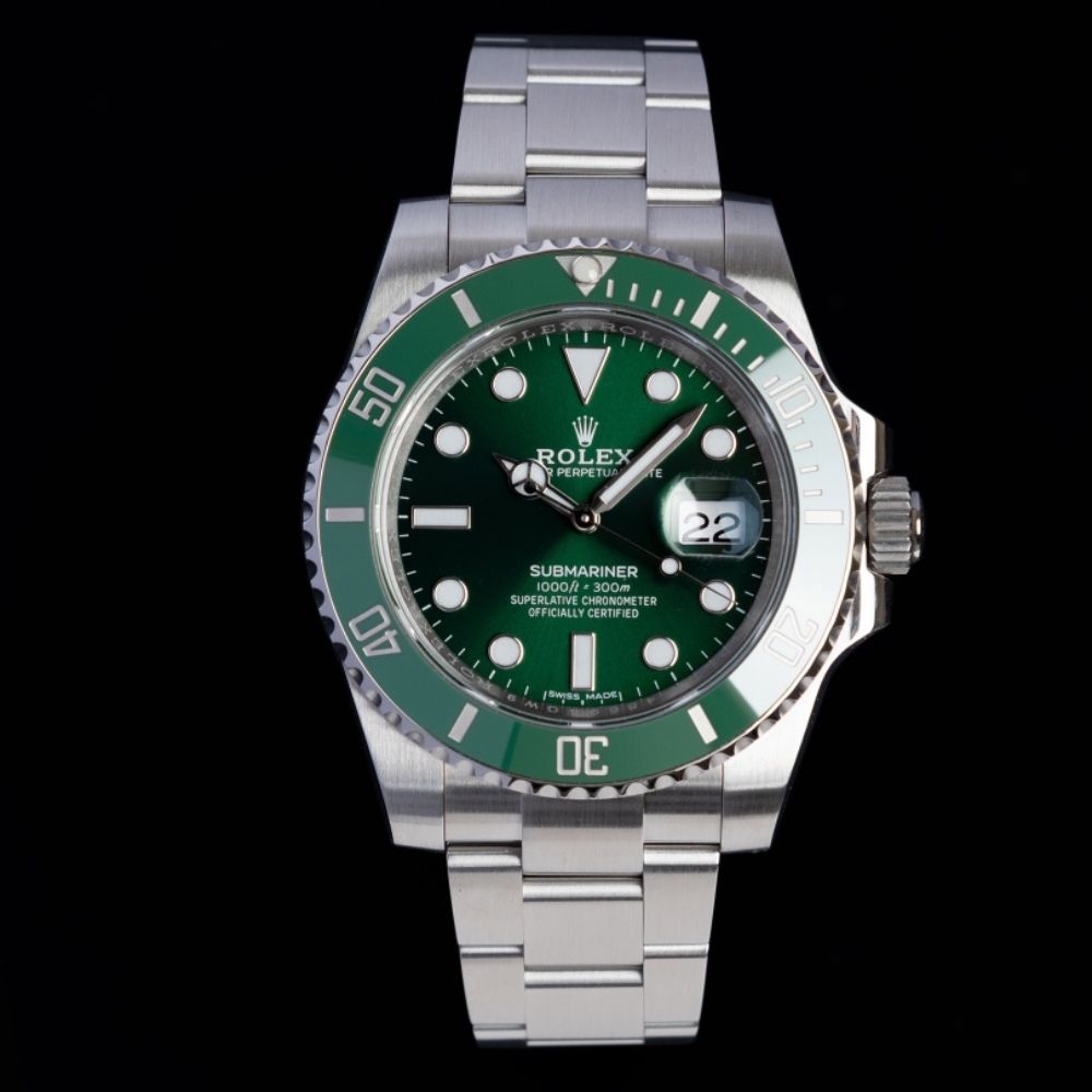 The bezel of the Rolex Submariner V11 version of the Green Water